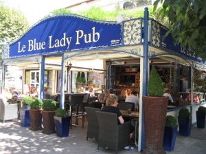 Le Blue Lady Pub